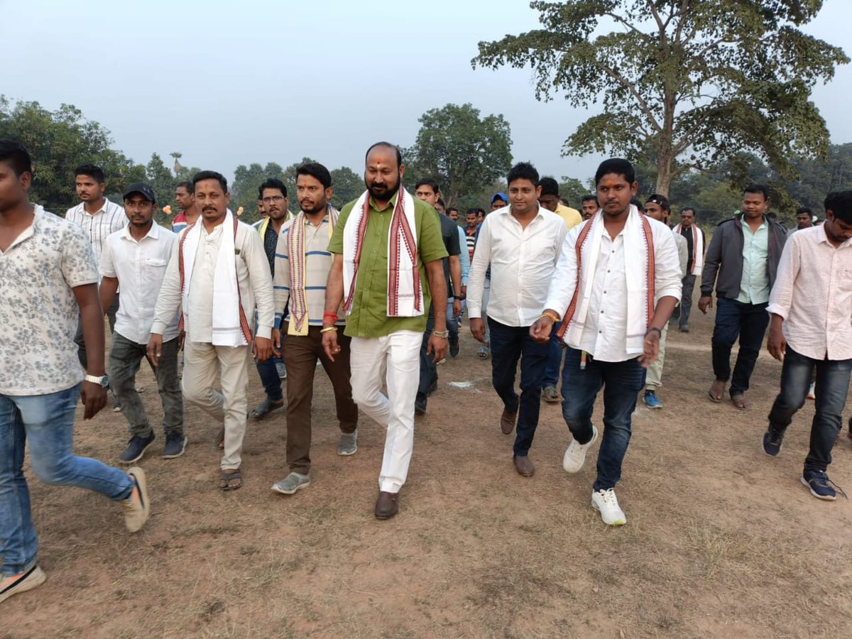 Bapu4Talcher's tweet photo. ତାଳଚେର ବ୍ଲକ ଅନ୍ତର୍ଗତ ନାତିଡି ଗ୍ରାମରେ ଶକ୍ତି କ୍ରିକେଟ କ୍ଲବ ଆନୁକୁଲ୍ୟରେ ଆୟୋଜିତ ୭ମ କ୍ରିକେଟ ଟୁର୍ଣ୍ଣାମେଣ୍ଟର ଫାଇନାଲ ମ୍ୟାଚରେ ଯୋଗଦେଇ ବିଜେତା ଓ ଉପ ବିଜେତା ଟିମ୍ କୁ ଟ୍ରଫି ପ୍ରଦାନ କରିଥିଲି ।। https://t.co/9RMZjwixLz