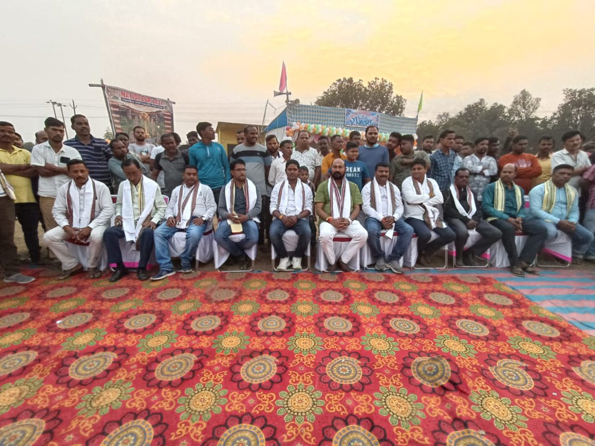 Bapu4Talcher's tweet photo. ତାଳଚେର ବ୍ଲକ ଅନ୍ତର୍ଗତ ନାତିଡି ଗ୍ରାମରେ ଶକ୍ତି କ୍ରିକେଟ କ୍ଲବ ଆନୁକୁଲ୍ୟରେ ଆୟୋଜିତ ୭ମ କ୍ରିକେଟ ଟୁର୍ଣ୍ଣାମେଣ୍ଟର ଫାଇନାଲ ମ୍ୟାଚରେ ଯୋଗଦେଇ ବିଜେତା ଓ ଉପ ବିଜେତା ଟିମ୍ କୁ ଟ୍ରଫି ପ୍ରଦାନ କରିଥିଲି ।। https://t.co/9RMZjwixLz