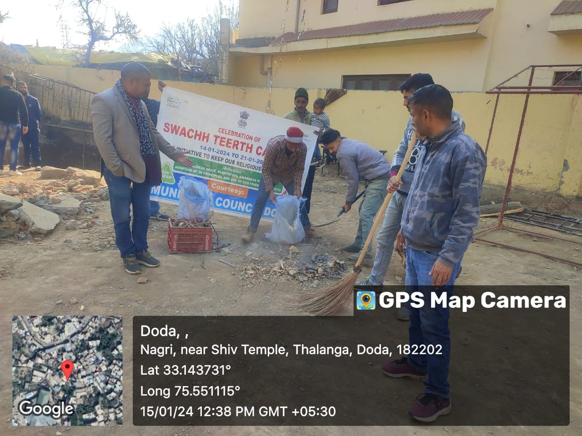 CouncilDoda's tweet photo. Municipal Council Doda led a spl cleanliness drive at Nagri Temple today under the #SwachhTeerthCampaign. Together with sanitation workers and members of the Temple Committee, they worked towards maintaining cleanliness &amp; hygiene in the sacred space
#IndiaVsGarbage  #CleanDoda https://t.co/BLtBONYT0T