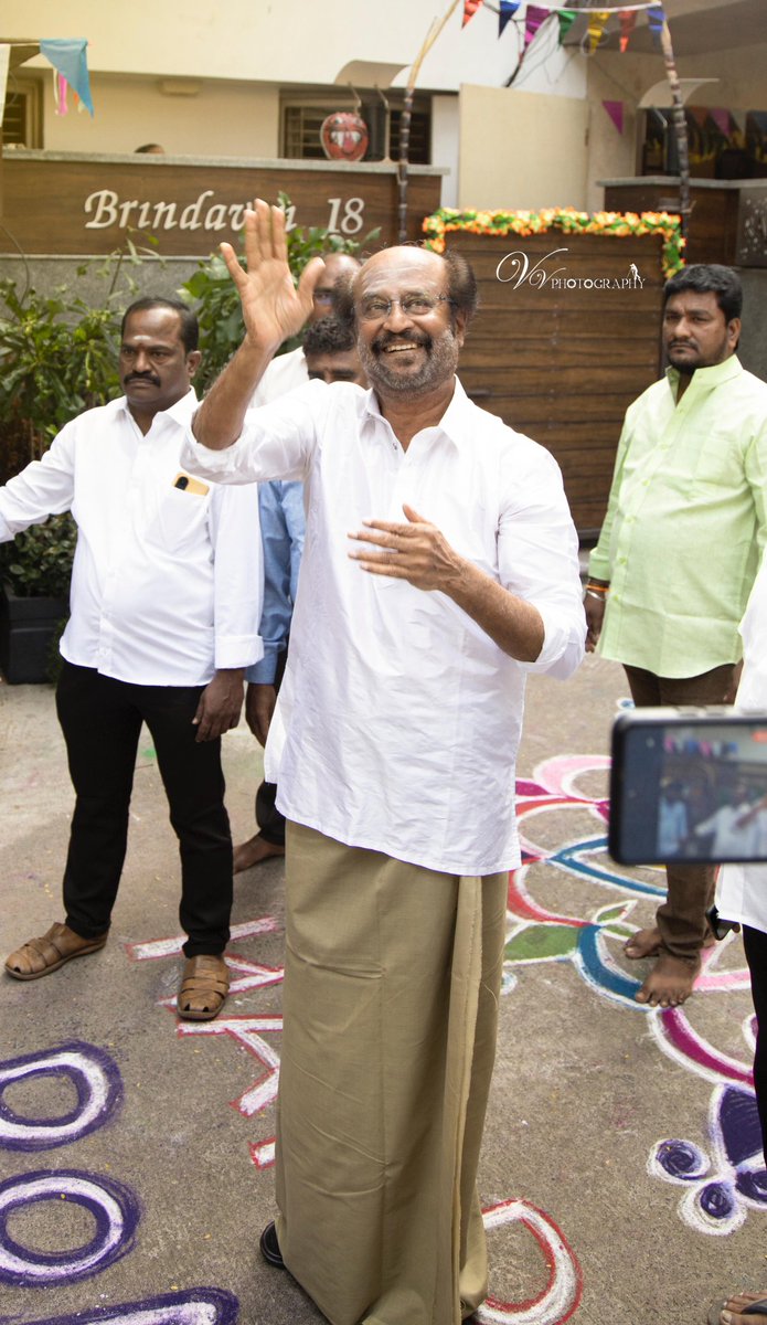 HD images of #Thalaivar from today morning fans meet
😍🙏🤘

#ThalaivarForLife 
#ThalaivarNirandharam 
#SuperstarRajinikanth 
#Vettaiyan