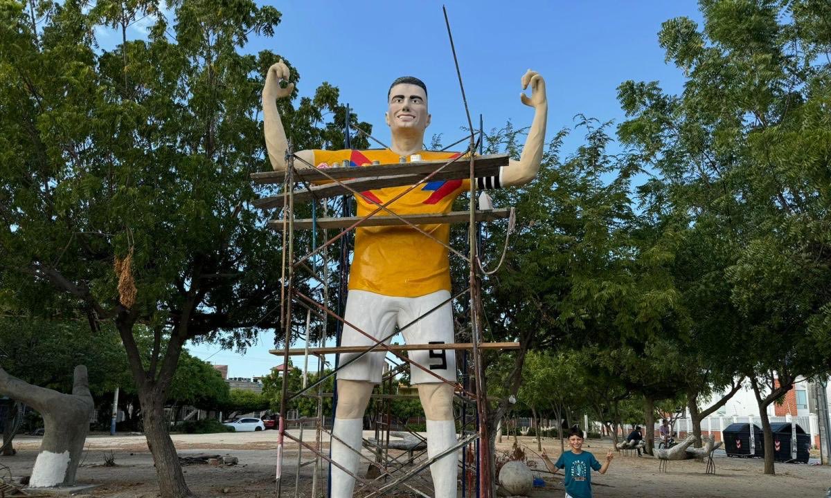 actualidadpanam's tweet photo. Estatua de Falcao ya tiene 3 hijos en Santa Marta.
Responde por todos. https://t.co/Zy3omJCE1e