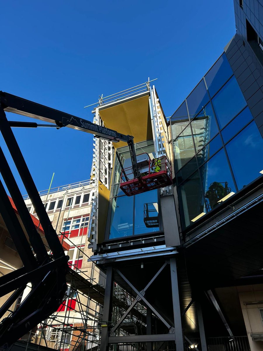 reconaluk's tweet photo. Latest images from our Southampton Link Bridge Project, due for completion this week.  We can't wait to see the final bridge in use, linking  the hospital to the Oncology wing. More info here https://t.co/jhT5hdhwr5 

#curtainwalling #facades #cladding #soffits #construction https://t.co/h46Vzp6fhk