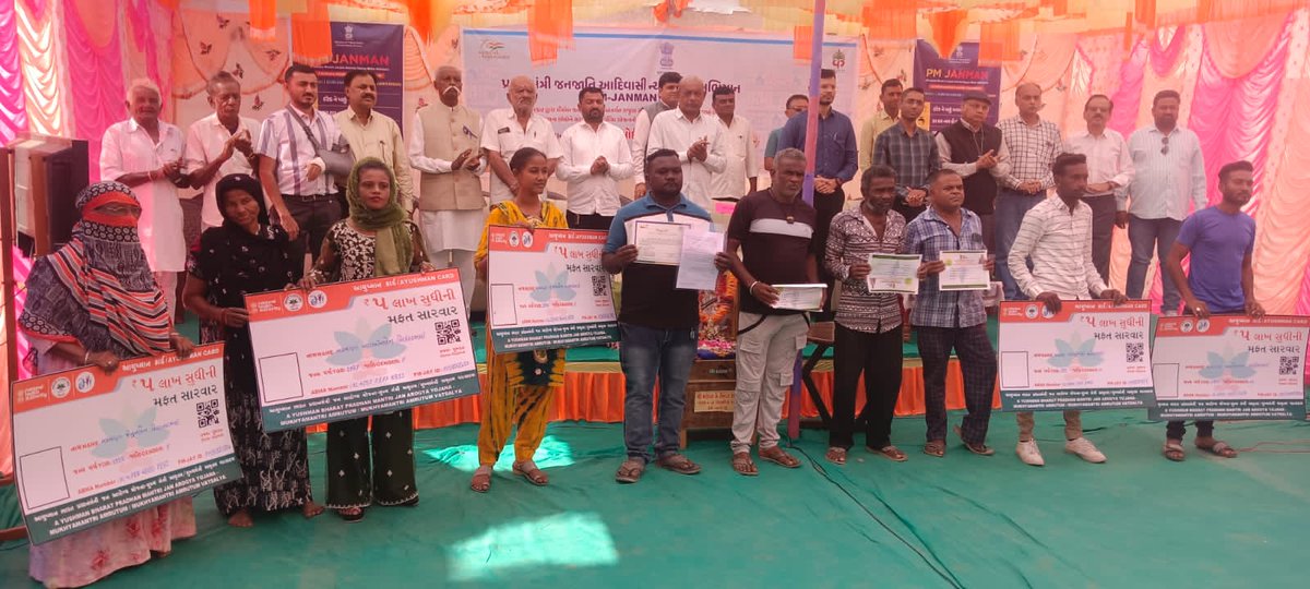THORAJULA's tweet photo. #Health Screening Camp At Mandal Village For #PVTGs
>#PMJAY &amp; #ABHA Card
> #NCD &amp; #TB Screening
>Sickel Cell Testing
#PMJANMAN Program
#HealthForAll
#AyushmanBharat
#SBCC

@CollectorAmr @ddoamreli 
@GujHFWDept @InfoAmreliGoG
@mdnhmgujarat @AmreliHealth
@ArunKumar23302 @SdmRajula https://t.co/BC4L24OvTw