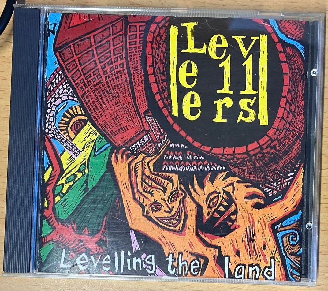 Polewka123's tweet photo. Slim pickings on the #Cratedigging front today. A guilty pleasure and a Levellers. Both mint nick.
#Chazzas https://t.co/jU9OHq4wAj