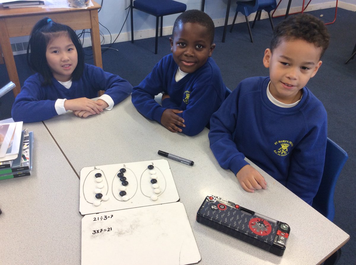3M thoroughly enjoyed their practical maths session for ‘Division’. The children worked in small groups and used counters to divide numbers by 3 ✏️➗✅😀 #KS2Maths #MathsNoProblem