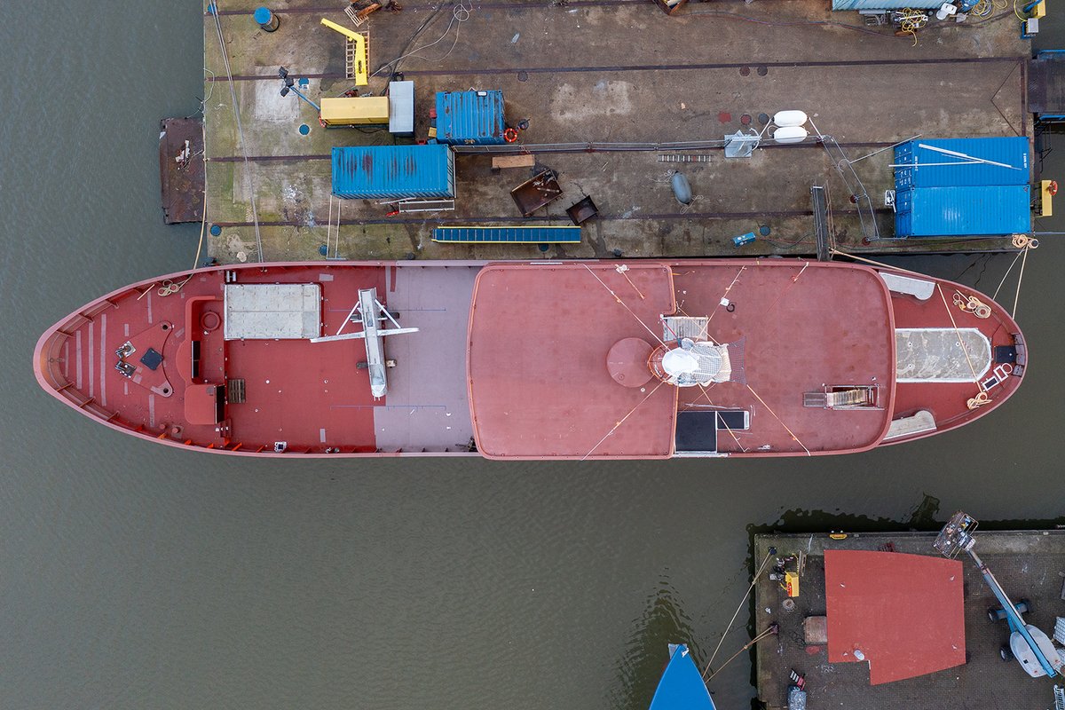 The 46m/ 150ft Project Vega arrived in Stellendam last week.  Launched in 1964, this former ice-breaker and lighthouse ship will be converted into a superyacht. Photos by @Maritimephoto.

#ProjectVega #Superyacht #Megayacht #Stellendam #Maritimephoto