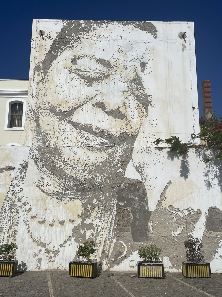 DuarteBueAlves's tweet photo. Diva #cesariaevora #mindelo #CaboVerde #saovincente #musica #africa #morna #coladeira #diva https://t.co/KZ9hivhnIo
