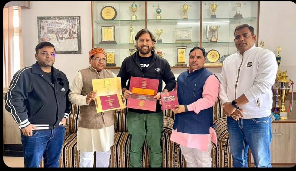 NitinPingale14's tweet photo. MS Dhoni has been invited for Pran Pratishtha of Lord Rama at the Ram Temple in Ayodhya.

#RamMandir #msdhoni #RamMandirAyodhya https://t.co/eusr3ayqVl