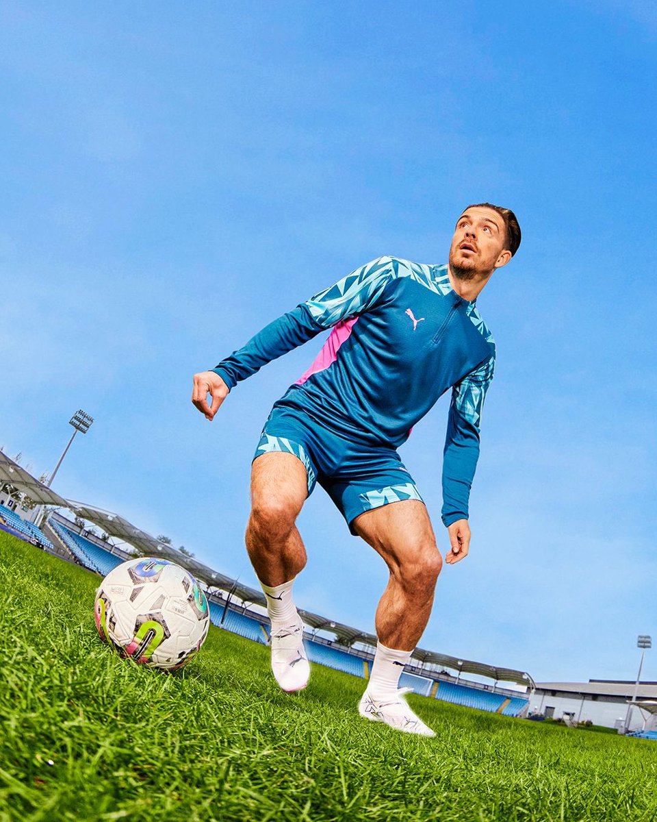 JackGrealish's tweet image. This thing FITS DIFFERENT 🩷
#PUMAFUTURE @pumafootball
