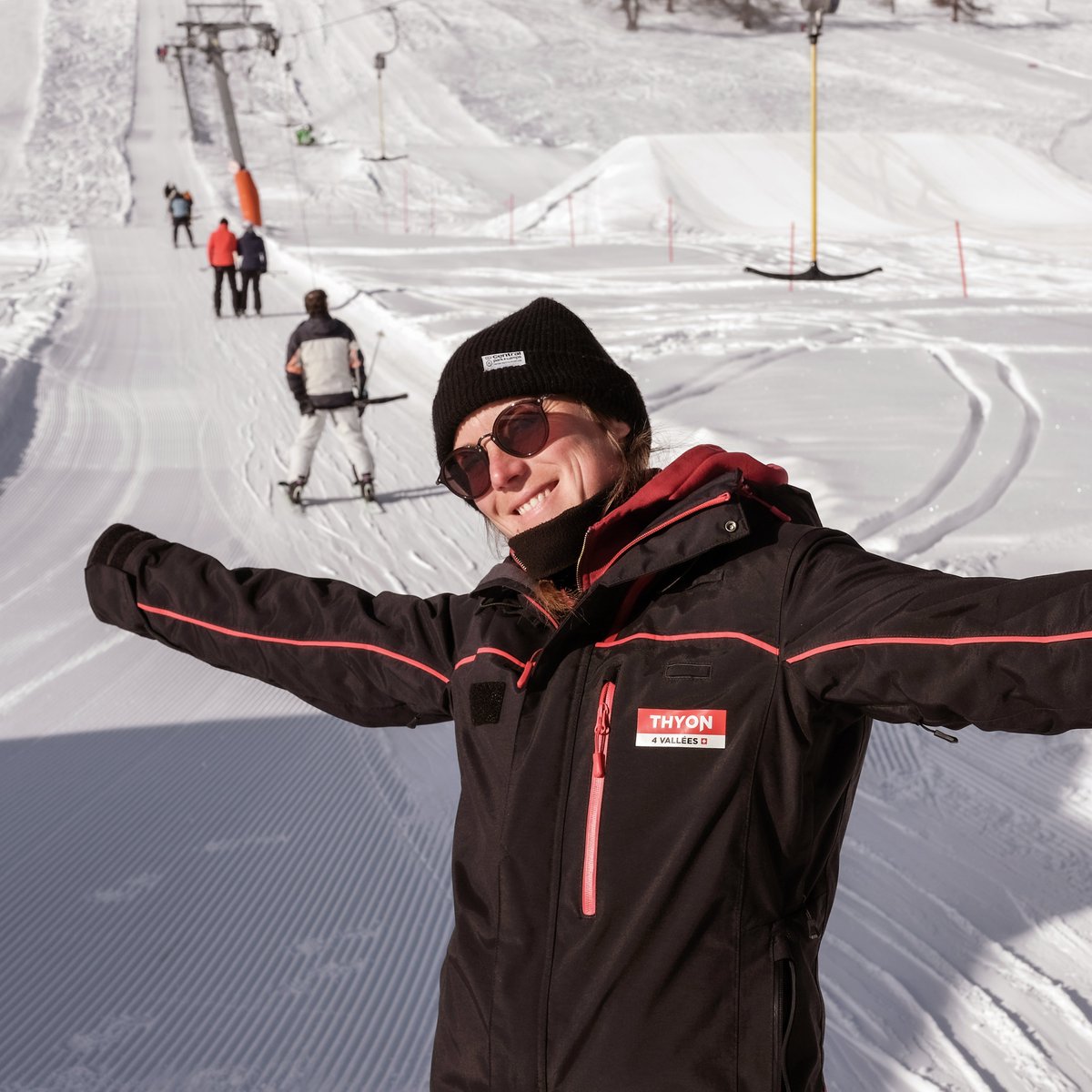 thyon4vallees's tweet photo. Vous la trouverez en prenant la Muraz, aussi bienveillante que souriante, nous avons le plaisir de vous présenter Fanny ! https://t.co/7BBG9ap4gK