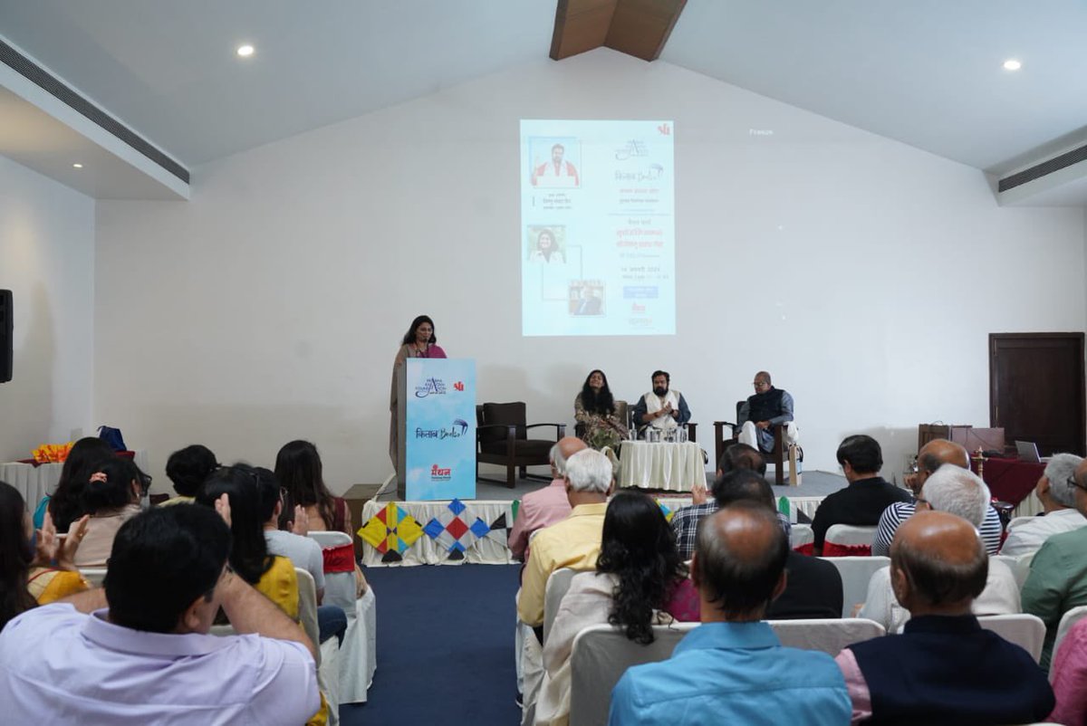 FoundationPK's tweet photo. The successful 'Kitaab' event in Nagpur at Chitnavis Centre unfolded with book launch of Rashmi Samant's "Ram Janmabhoomi: The Inspiration of Hindu Resurgence." @RashmiDVS 
Adv. Vishnu Shankar Jain, the chief guest, launched the book @Vishnu_Jain1 
 Hemant Lodha, the moderator of the panel discussion brought forward compelling insights into the author's life and a comprehensive overview of Indian Civilization
The event was in association with @live_manthan @ehsaaswomen @ParveenTuli1 @JyotiKa11606970 @PIYAGK