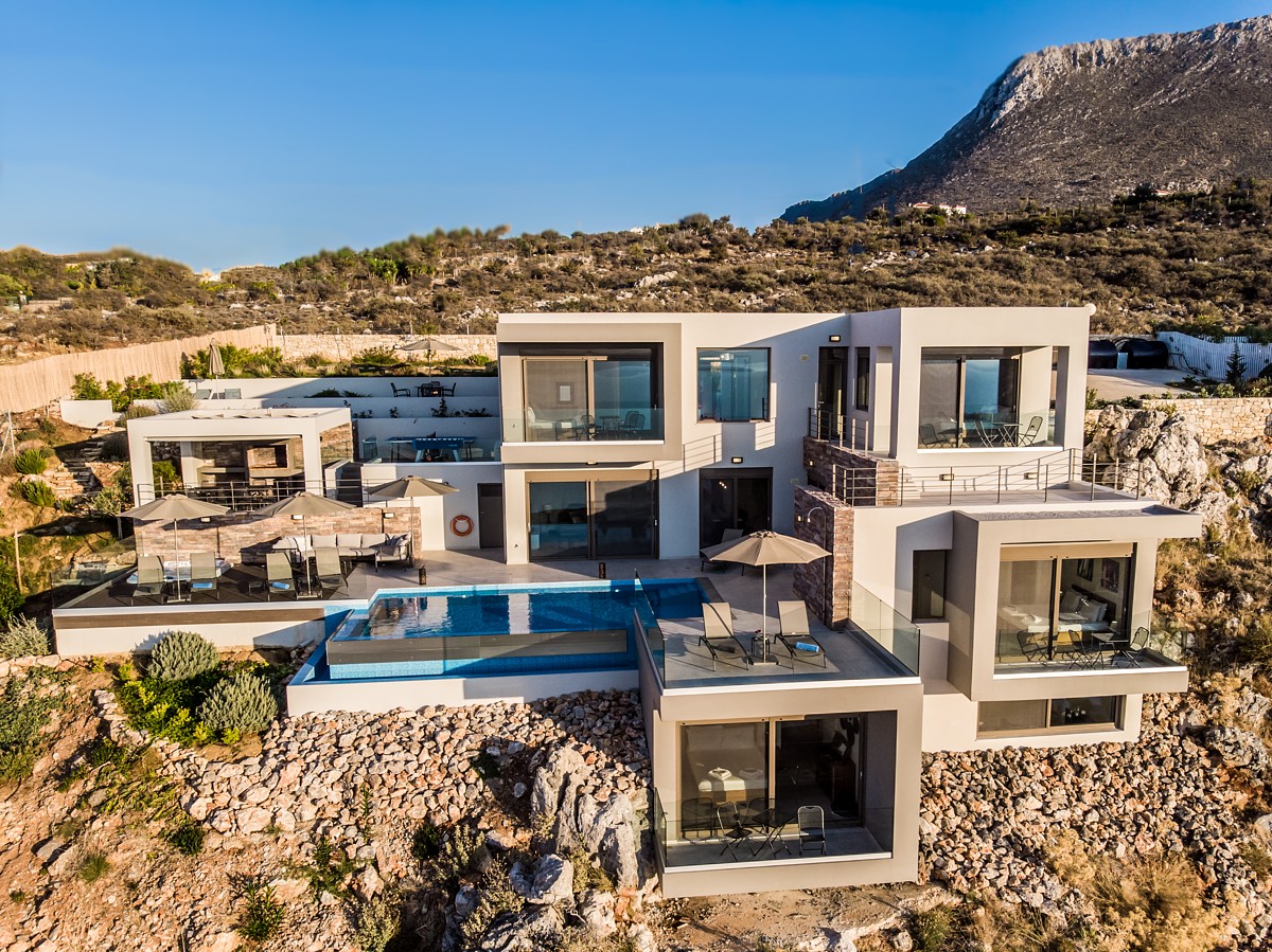EliteGreekVilla's tweet photo. STUNNING 4-BEDROOM VILLA SET ON A CLIFF TOP FOR SALE!

Click Here: https://t.co/CFQY5FXHaS

#cretehomes #chaniarealestate #creteproperties #crete #chaniaproperty #cretevillas https://t.co/baeoVnZp8O