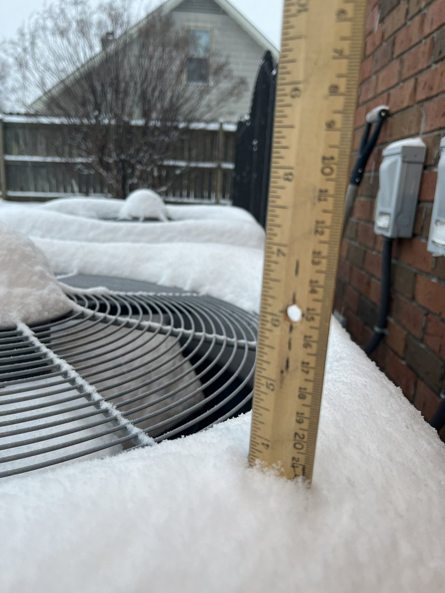 BamaT12's tweet photo. @WMCFirstAlert almost 4” in @ColliervilleGov &amp; still coming down! https://t.co/m6cUfa79nV