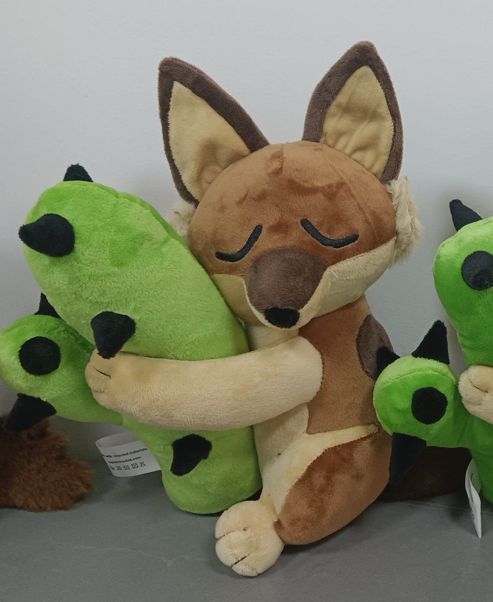 coyote cactus plush are now available online, check the replies!! 💜