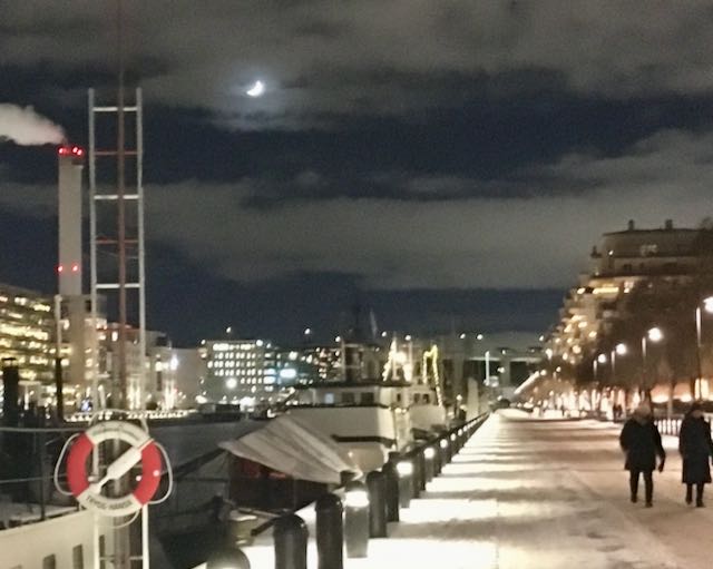 tinni_a's tweet photo. Winterwalk https://t.co/Jg6yAYtme2