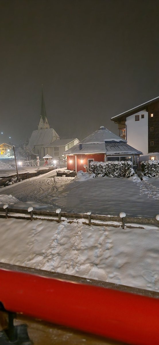 SummerRunner80's tweet image. #sking #austria best place to go sking in the world, just arrived can't wait to get started tomorrow