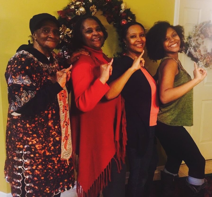 MoonsAtDusk's tweet photo. I’m a 4th generation AKA. This photo was taken on the last Christmas my great-grandmother was alive when I was a brand new neo. My family has not played about education and sisterhood between Black women for 4 generations. What a legacy to inherit. https://t.co/adX7uQ8sLH