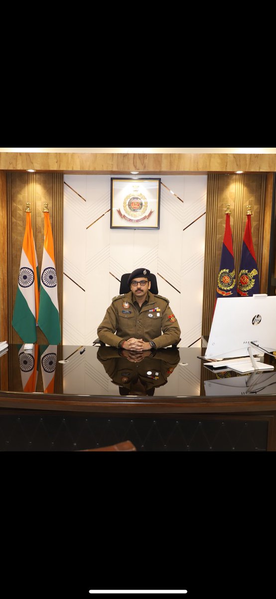 DCPCentralDelhi's tweet photo. Today, officers of Central District welcomed Sh M. Harsha Vardhan, IPS who took charge as DCP Central. He also held an introductory meeting with the officers today.

@DelhiPolice 
@TeamCentral
@DelhiPoliceUpdate https://t.co/7k2ONr0IfE