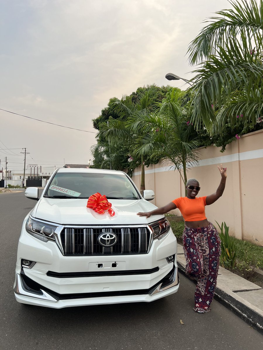 Fella Precious Makafui tweet media