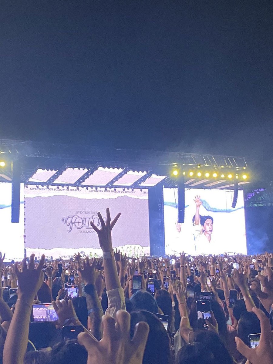 minwontwts's tweet photo. if we have the horanghae cult, now we have the leader of tangerine community with his kyat kyat cult. 😭 THIS IS SO CUTE!!! https://t.co/yx4NFZPDqS