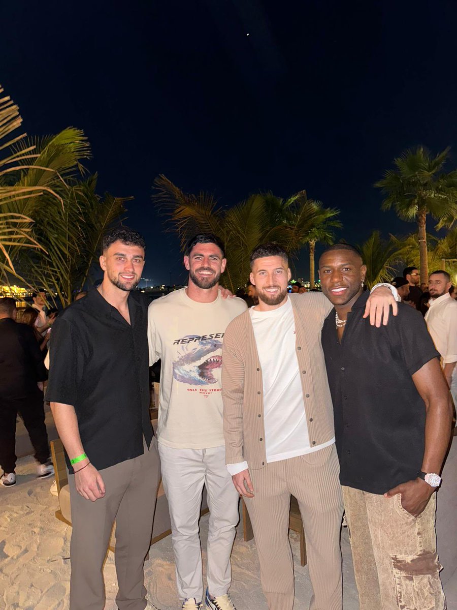 mattdoherty's tweet photo. Abu Dhabi https://t.co/G9pPigce9W