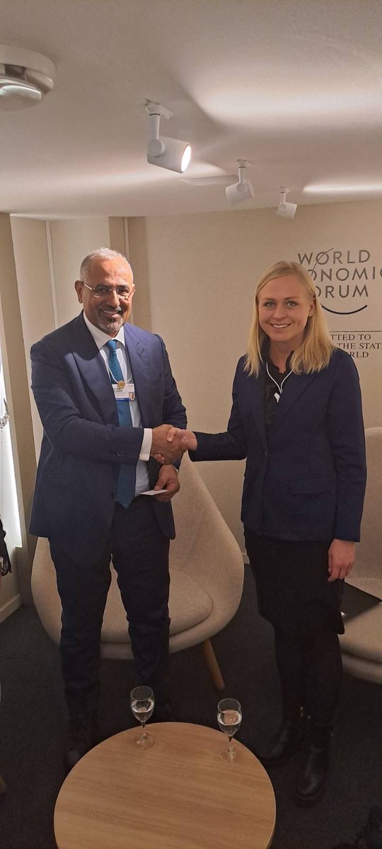 elinavaltonen's tweet photo. Met with vice-president Aldarous Al-Zubaidi of Yemen in Davos. Condemned Houthi attacks on Red Sea shipping and discussed means of de-escalation and ways to find negotiated peace for Yemen and the Middle East. The civilian suffering has to end. @Ulkoministerio https://t.co/8CmTZ9kIxG