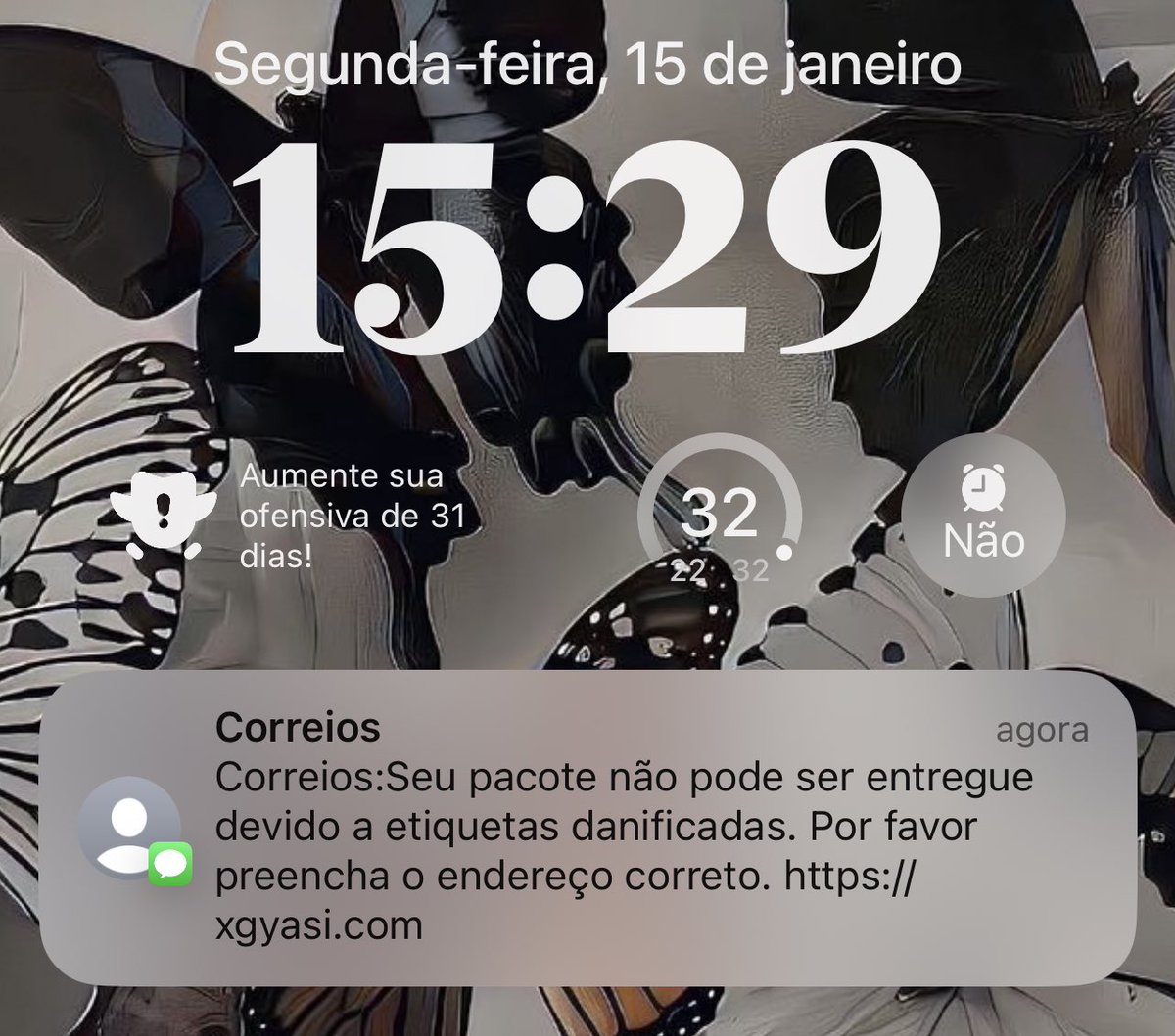 Menez_z's tweet photo. Gente, o meu escritório inteiro acabou de receber uma msg dos “correios” dizendo para clicar em um link e preencher os dados… certeza que é golpe, tomem cuidado https://t.co/CtY6Zcc07P