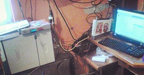 Este era mi setup/area de trabajo cuando era scener y modder de tiempo completo de consolas y juegos
