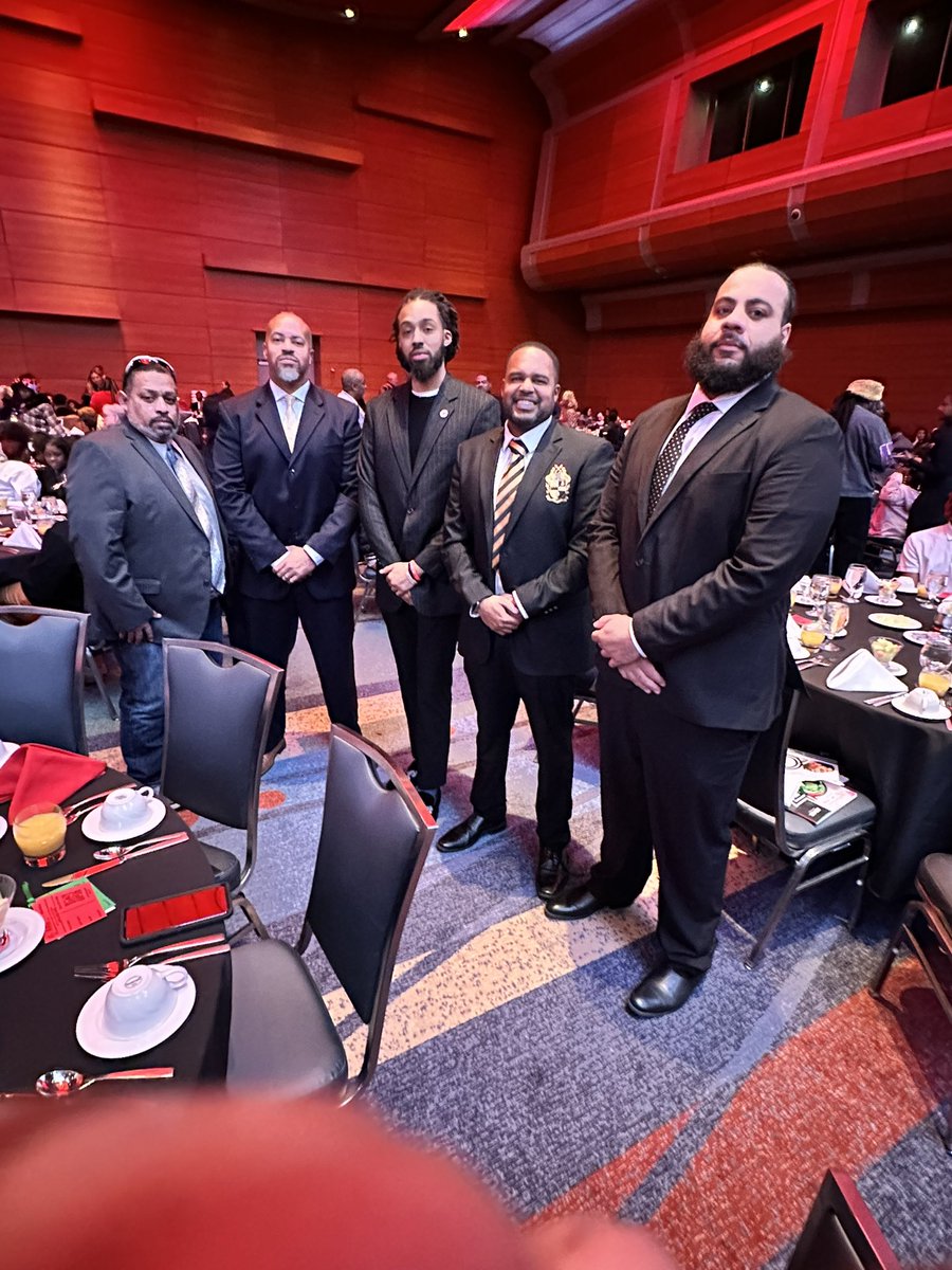 jesserellison's tweet photo. We here. #BMAC standing in for @BHSMarlins at the @UrbanLeagueHR #MLKDay breakfast at the @VABeachCC 
#mlkallday https://t.co/FK9PQiPi6Z