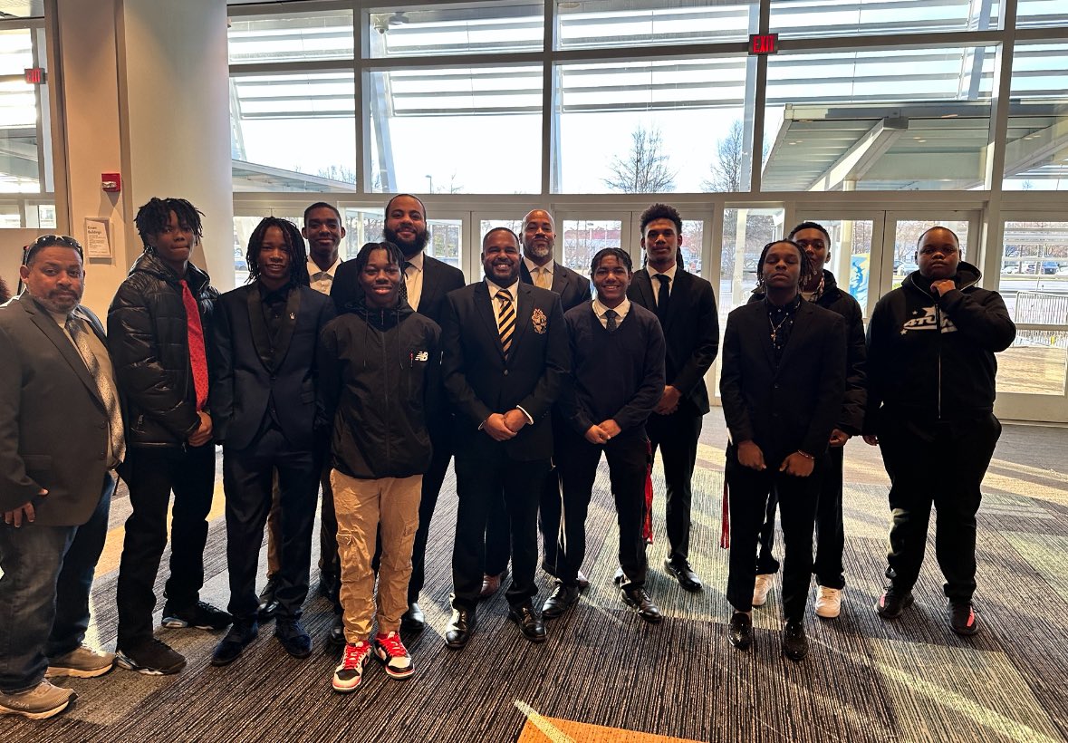 jesserellison's tweet photo. We here. #BMAC standing in for @BHSMarlins at the @UrbanLeagueHR #MLKDay breakfast at the @VABeachCC 
#mlkallday https://t.co/FK9PQiPi6Z