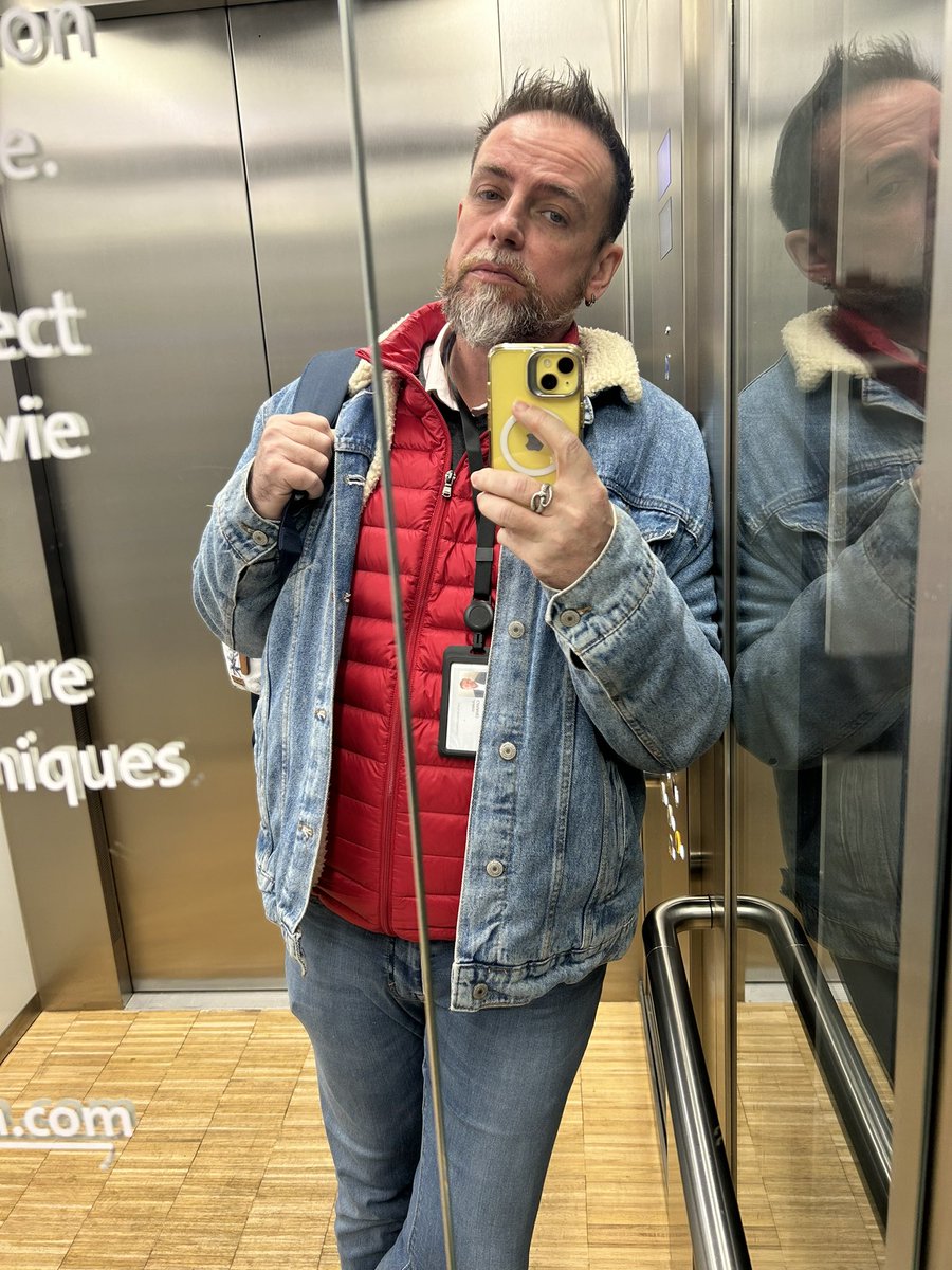 Kalheb's tweet photo. Sans tricher ton dernier selfie https://t.co/7bJJxTakkM