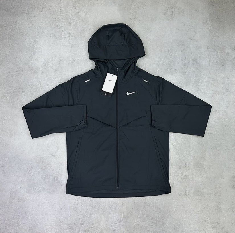 ⚡️FURTHER PRICE DROP⚡️

RRP - £109.95 
OUR PRICE - £78.50

Our price on this will not be beaten anywhere else! 

Last one in stock, XL only!🔥