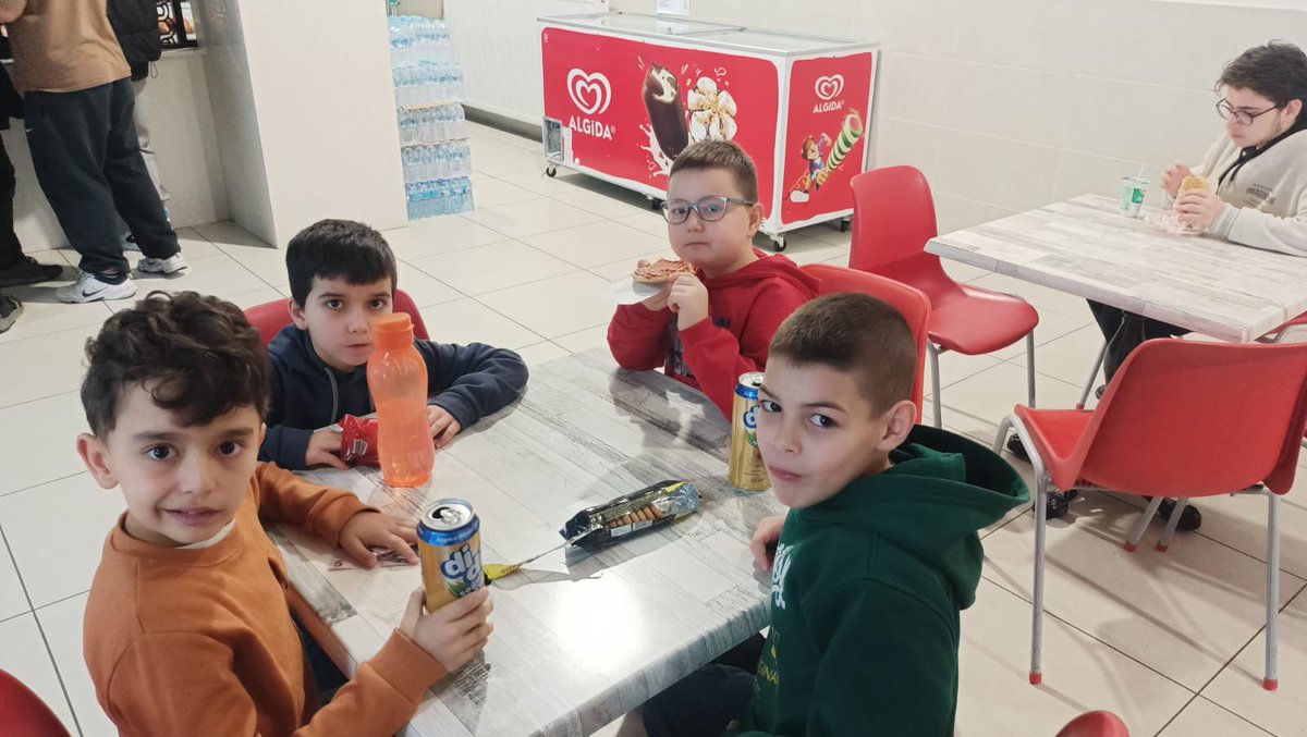 mumingencoglu1's tweet photo. 🧠 Akıl ve Zeka Oyunları Finali Başladı! Zeka Oyunları Süper Ligi yarı final karşılaşmalarında grubunu lider tamamlayan okulumuz final grubuna yükseldi. 🏆🏆🏆 #yolunsonukupa @metin_esen @BursaBTM @yildirimilcemem @msvnc64 #AkılZekaFinal2024 https://t.co/Jz3TgULDFR