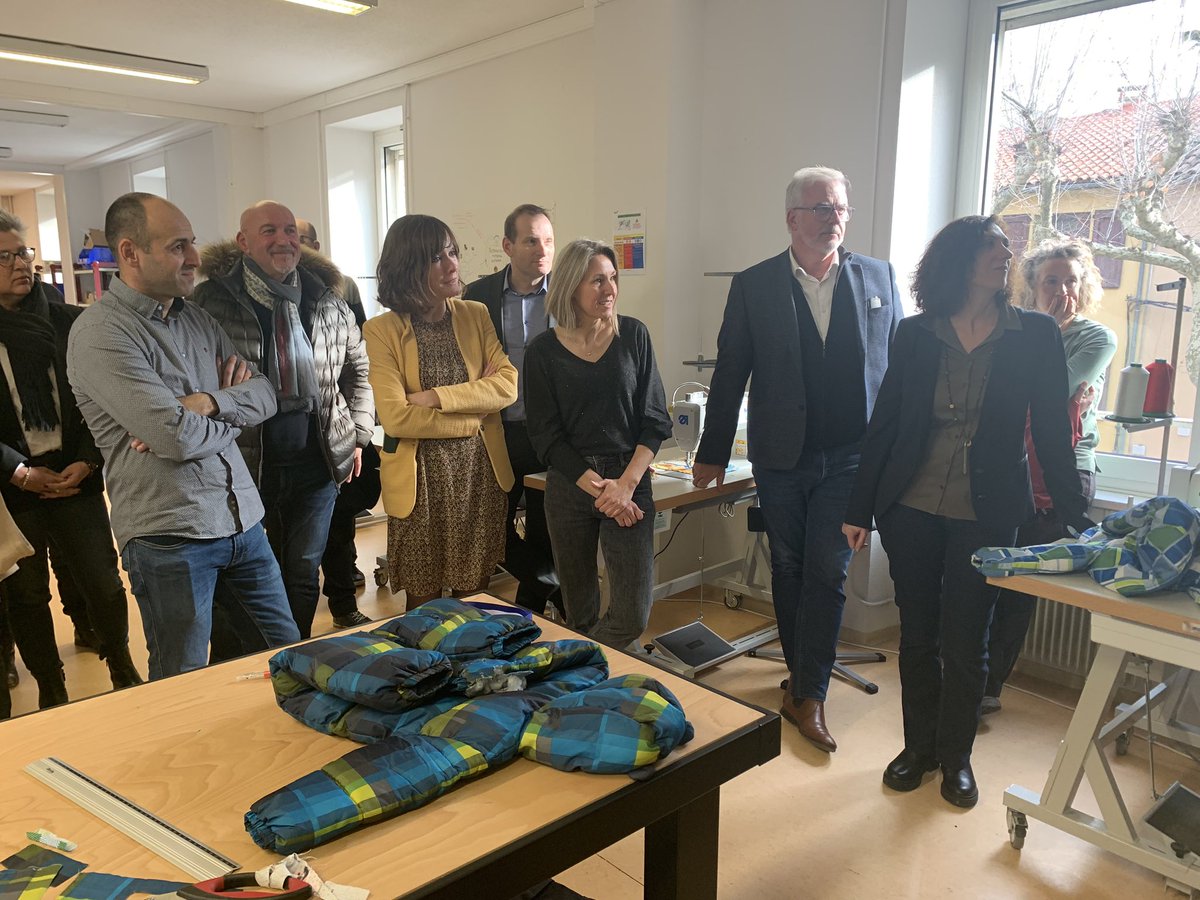Afpa_Occitanie's tweet photo. 🎙️Aujourd’hui à #Millau inauguration de l’antenne Afpa ! Merci à tous nos partenaires et à toutes les entreprises qui ont honoré notre invitation https://t.co/P9PKu41Yib