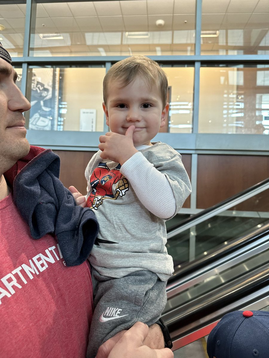 JambaaJess's tweet photo. Thumbs up for Jett’s first @FlaPanthers game! #TimeToHunt https://t.co/6xaTfcuXTp