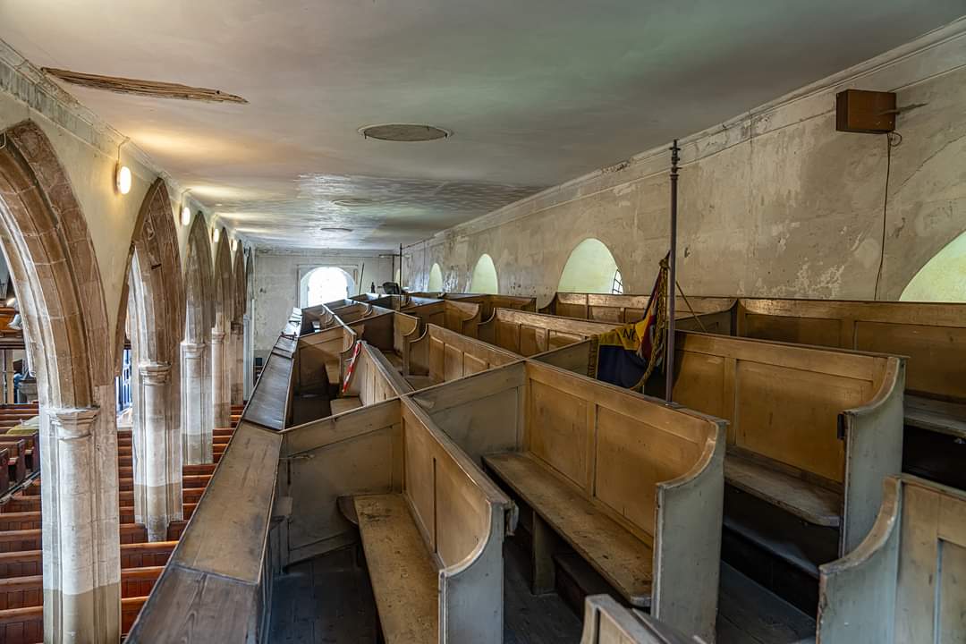 GridArt's tweet photo. St Peter's Church North Hill #Colchester steeped in history and very traditional in appearance.
#colchesterlife #ColchesterHistory #colchestercity https://t.co/ZfcjQ9W1s7