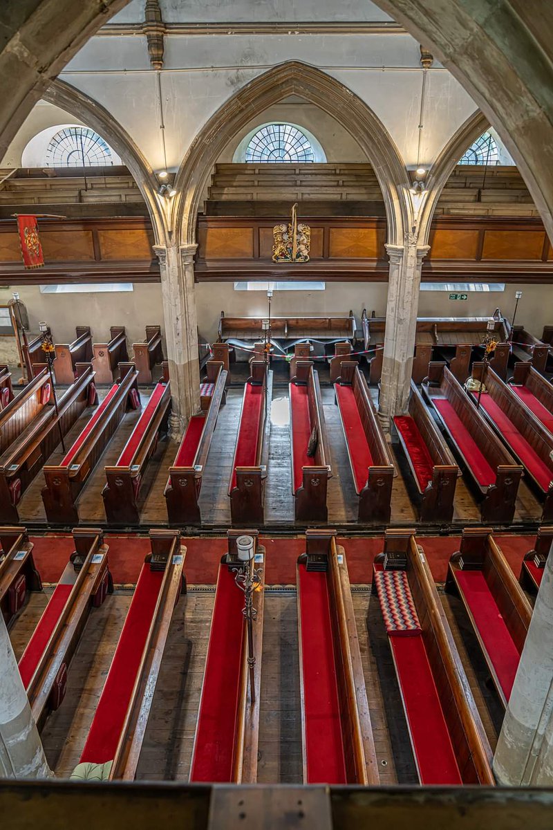 GridArt's tweet photo. St Peter's Church North Hill #Colchester steeped in history and very traditional in appearance.
#colchesterlife #ColchesterHistory #colchestercity https://t.co/ZfcjQ9W1s7