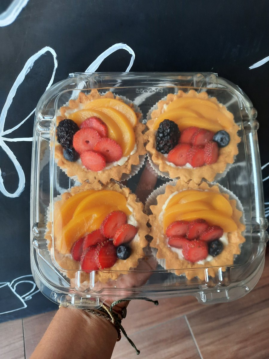 PattyGize's tweet image. Les traemos mucha dulzura para iniciar la semana 🤤
Y como se acerca el mes del cariño ❤️, hicimos las pruebas de los tres leche para compartir 😌