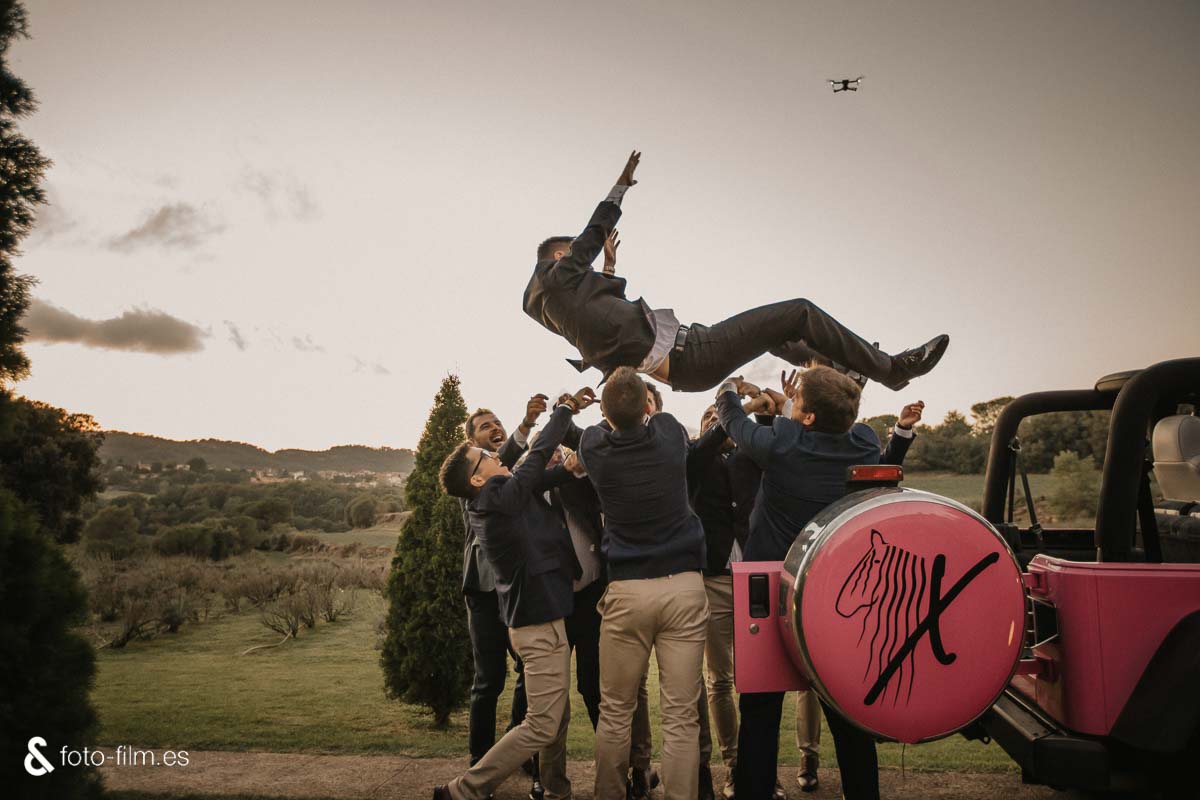 produccionsmc's tweet photo. Torna a viure mil vegades el dia més especial...
.
.
.
#boda
#weddingday
#fotografia
#photography
#photo
#foto
#photooftheday
#photographer
#picoftheday
#instagood
#love
#amor
#reportaje
#sesio
#art
#catalonia https://t.co/DXC9P4vMqs