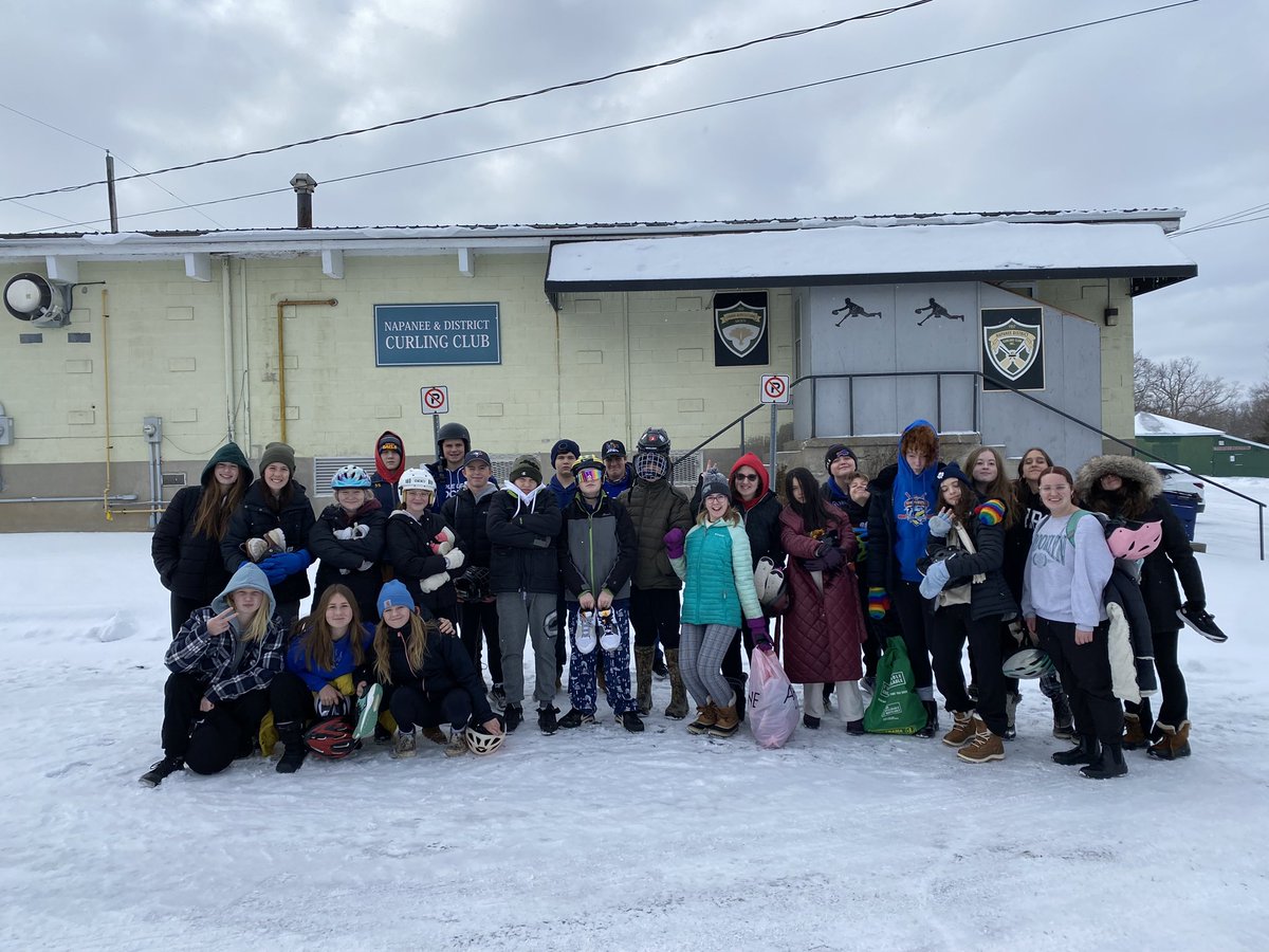 Sharing my love of curling with my class on our learn to curl field trip! 🥌 Students learned how to throw and sweep rocks down the ice and they can’t wait for our next visit 😊 <a href="/CurlingNapanee/">Napanee 🥌 Club</a> @CurlOntario <a href="/CurlingCanada/">Curling Canada</a> <a href="/TPCS_LDSB/">TPCS Elem School</a> <a href="/LimestoneDSB/">Limestone District School Board</a>