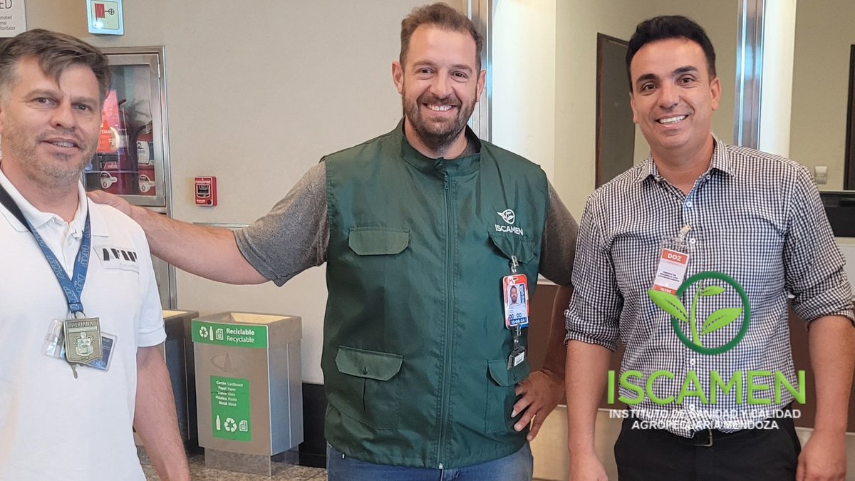 ortsjosea's tweet photo. 🌱FORTALECEMOS LA PROTECCIÓN FITOZOOSANITARIA

Para agilizar los controles, reforzamos al personal con la dotación de canes detectores de materia orgánica, en los principales accesos de nuestra provincia.

#CuidamosMendoza
#CuidamosElTurismo https://t.co/iybNTLglpv