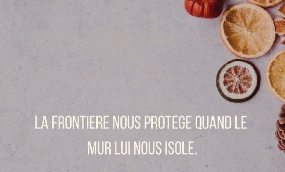 CmQualite's tweet photo. Il est essentiel de poser des limites mais attention à ne pas trop nous couper des autres !

#psychologiepositive #developpementpersonnel #citation #citationpositive #penseepositive #penseedujour #frontiere #proteger #isoler #qualitecm https://t.co/gLMSnd1cXG