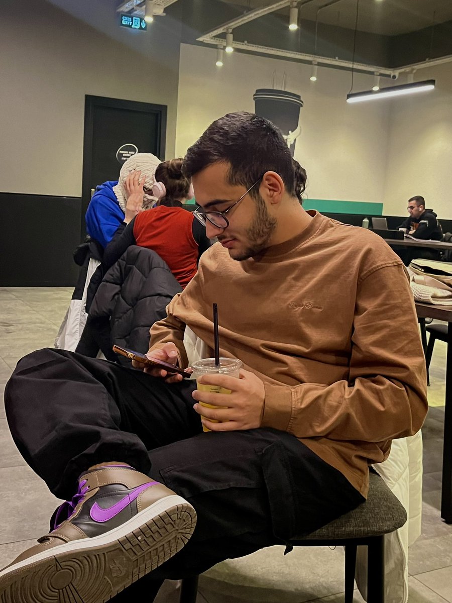فقط یه سلام بدم برم🦦