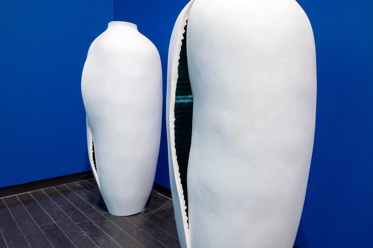 yourAGA's tweet photo. At a moment when ceramics are everywhere, ‘Between Things: Alberta Ceramics’ includes sculptures and installations: https://t.co/v7aH3z4nnF
Curators: Lindsey Sharman, Diana Sherlock
Benjamin Oswald, Cut Vessels Series (Vessels #1-5), 2023
#BetweenThings #YegDT #YegArt https://t.co/W35QyCHIGP