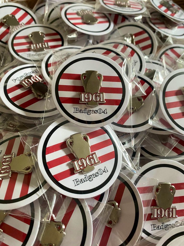 pinbadges04's tweet photo. 🦅 𝑬 𝑬𝑺𝑻𝑨𝑴𝑶𝑺 𝑳𝑰𝑽𝑬  🦅

Para adquirires o teu 𝗽𝗶𝗻 𝟭𝟵𝟲𝟭 🏆 basta visitares o nosso site

👉🏻 https://t.co/NCe46gbqCe

Quem quiser dar a conhecer esta página, agradecemos todos os rt 😊 https://t.co/2nn4XagdLZ