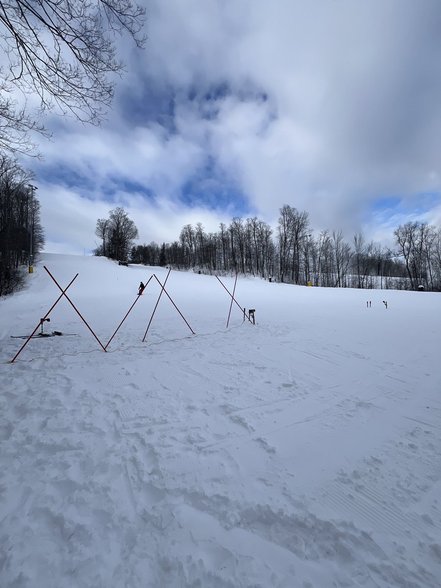 Beautiful day on the slopes for HCAA training!