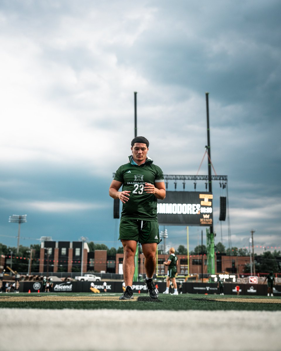 Happy birthday to wide receiver, <a href="/Koali_Nishigaya/">KN</a>! We hope you have an amazing day. 🎂🎁🥳

#BRADDAHHOOD