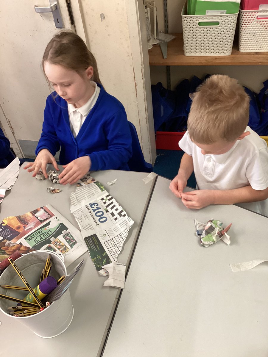 BPSYearTwo's tweet image. Year 2 are in the process of making sculptures. They are using their scientific knowledge of scrunching, squashing, bending and twisting to form the animal shape. 🐧🐻‍❄️ #billingshurstart #billingshurstdt