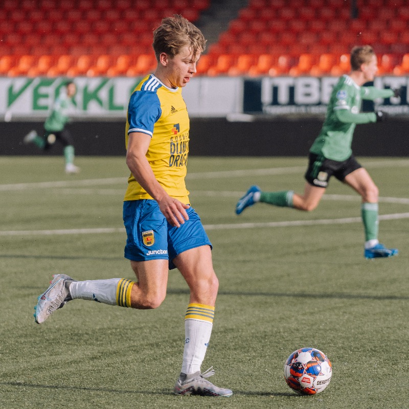 SCCambuurLwd's tweet photo. ๐คโฝ๏ธ SC #Cambuur oefende vanmiddag in eigen huis tegen PEC Zwolle en speelde 1-1.
๐๐ข๐ง๐๐๐ง๐ญ ๐๐ข๐๐ก๐๐ฅ maakte het doelpunt! ๐
#CAMPEC