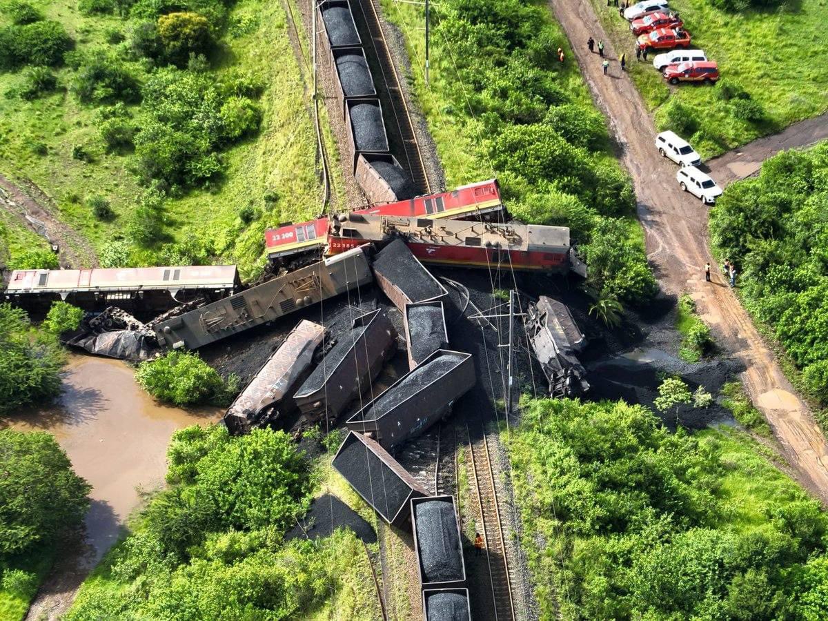 Abramjee's tweet image. Train Crash -Mabhuyeni, North of Empangeni, KZN.